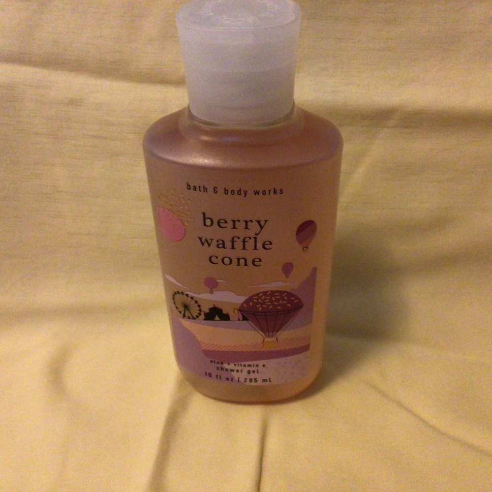 Bath and Body Works Berry Waffle Cone